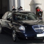 DONARE A FORZE ORDINE AUTO BLU PISANA